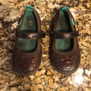 Little Girls Shoes - size 11 - Chooze